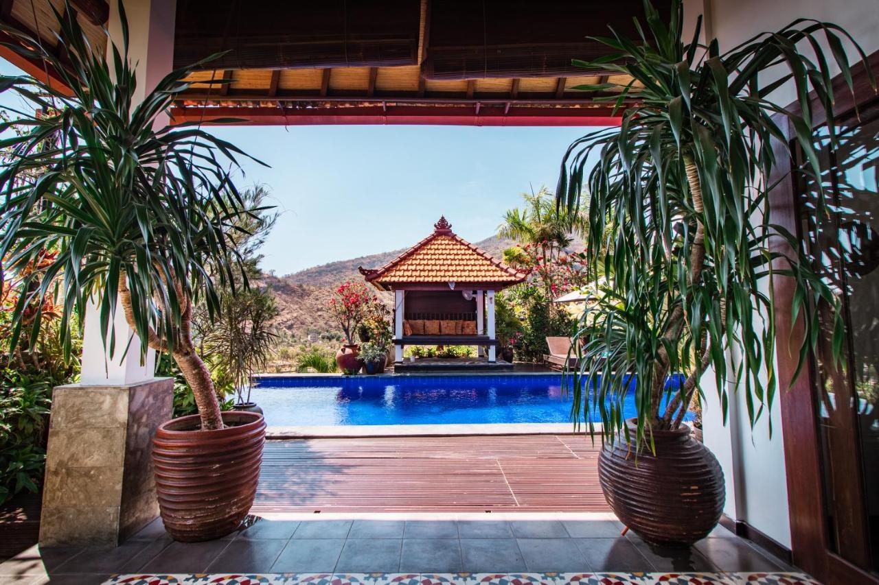 Villa Bukit Malas 3 アメッド エクステリア 写真