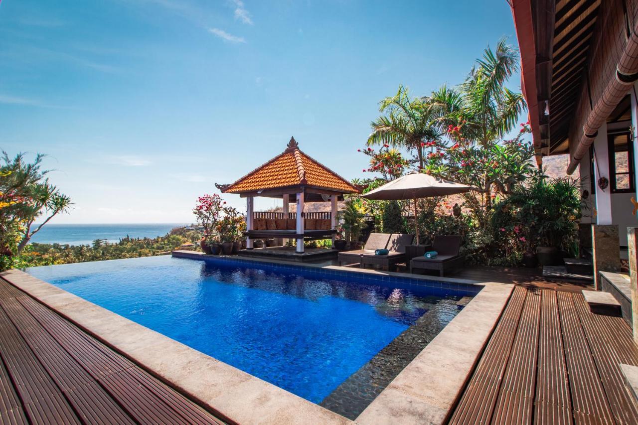 Villa Bukit Malas 3 アメッド エクステリア 写真